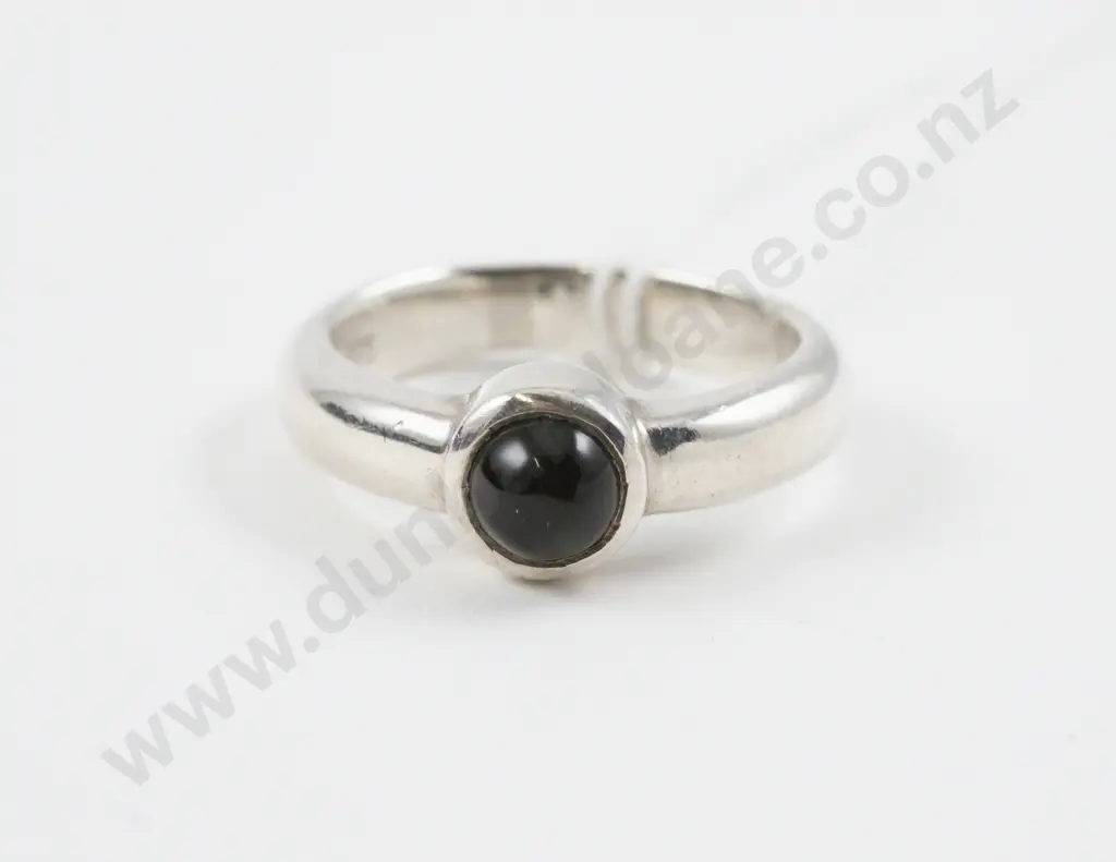 S/S Single Onyx Stone Band Ring Image 1++