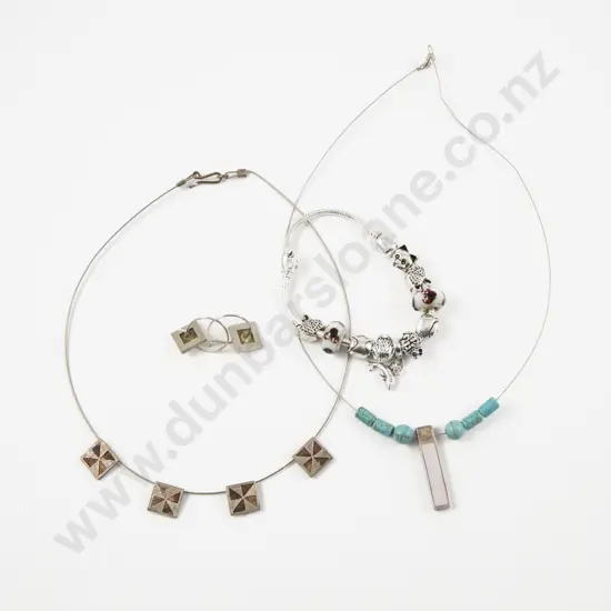 Possible NZ Jeweller Pair Pendant Drop Earrings