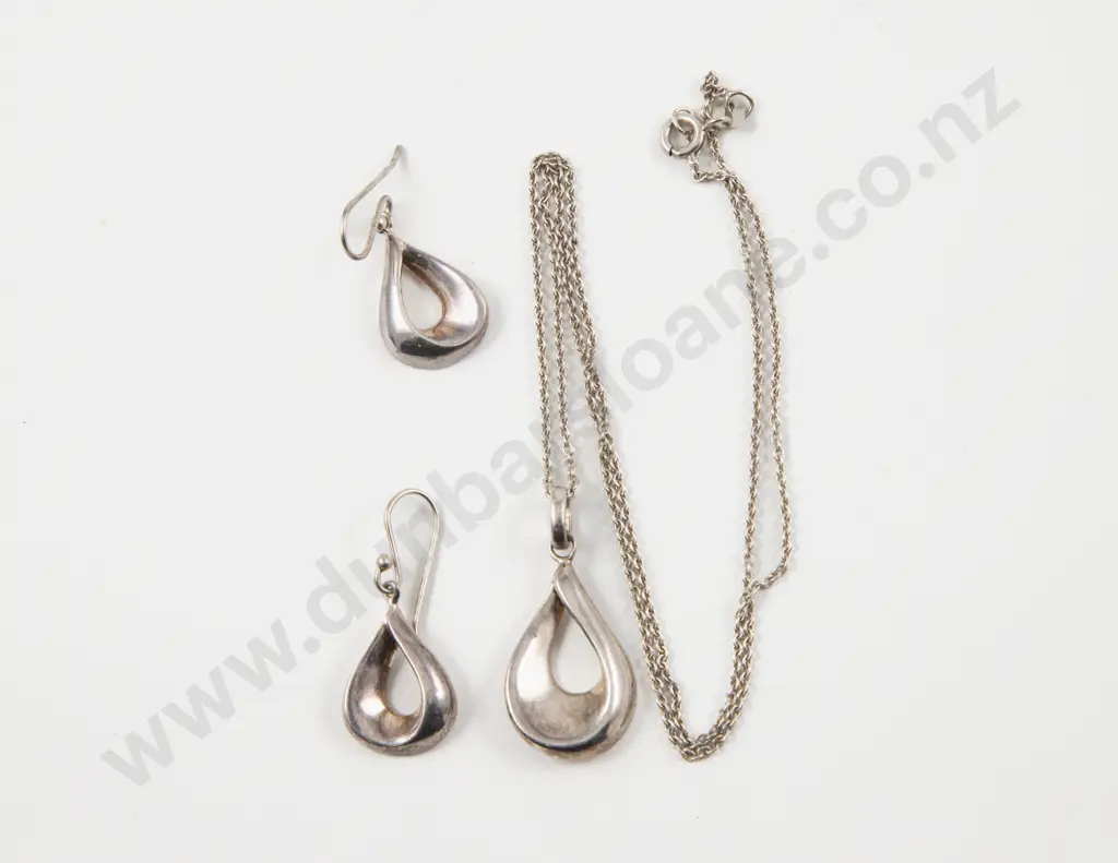 Pair S/S Earrings and Matching Pendant on chain Image 1++