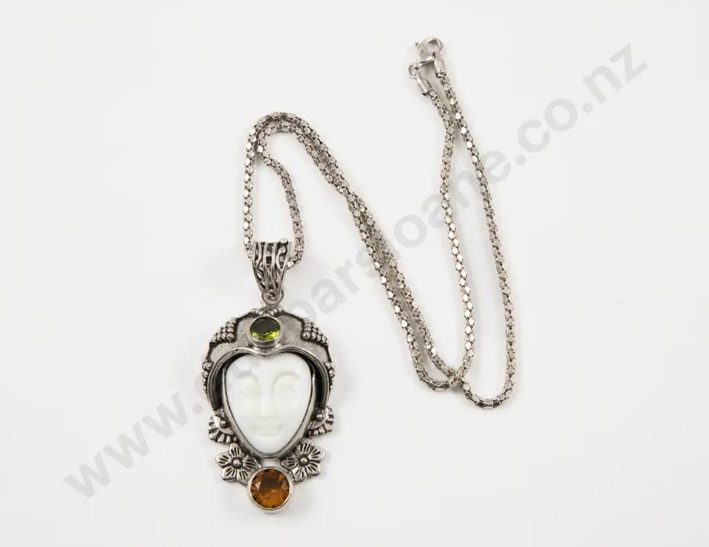 .925 Silver Carved Goddess Face Pendant Image 1++