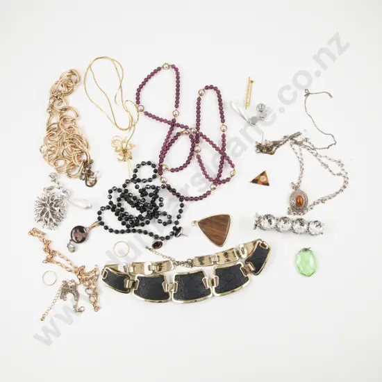 Collection of Assorted Costume Jewellery