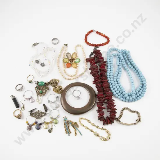 Collection of Assorted Costume Jewellery