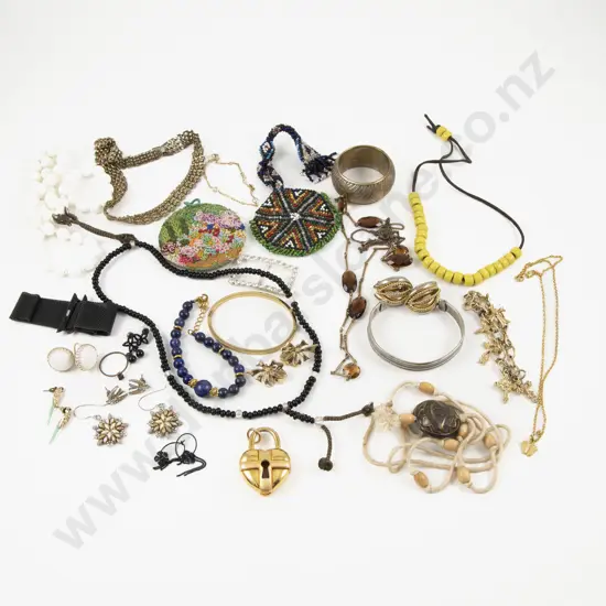 Collection of Assorted Costume Jewellery