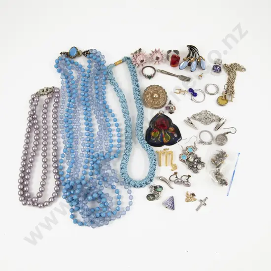 Collection of Assorted Costume Jewellery