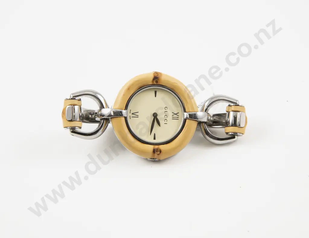 Gucci Brown Dial Quartz Gents Stainless Steel Wrist Watch Image 1++