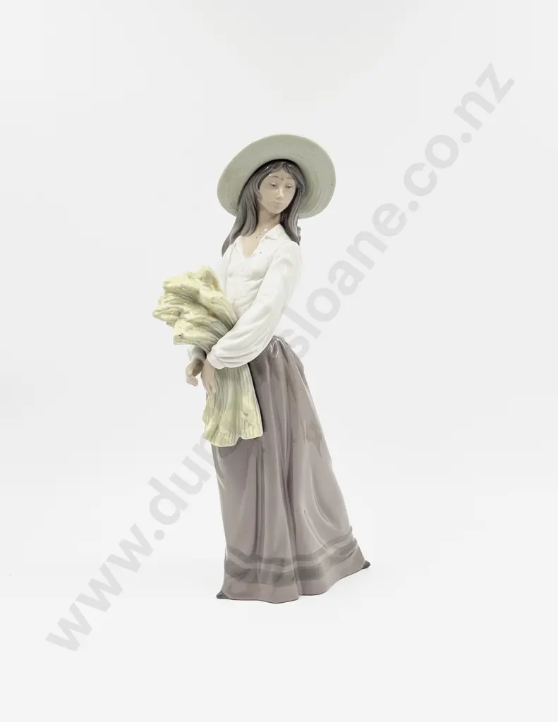 Large Nao Figure Image 1++