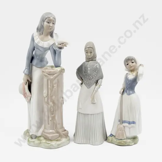 Qty of Assorted China Figures (faults)