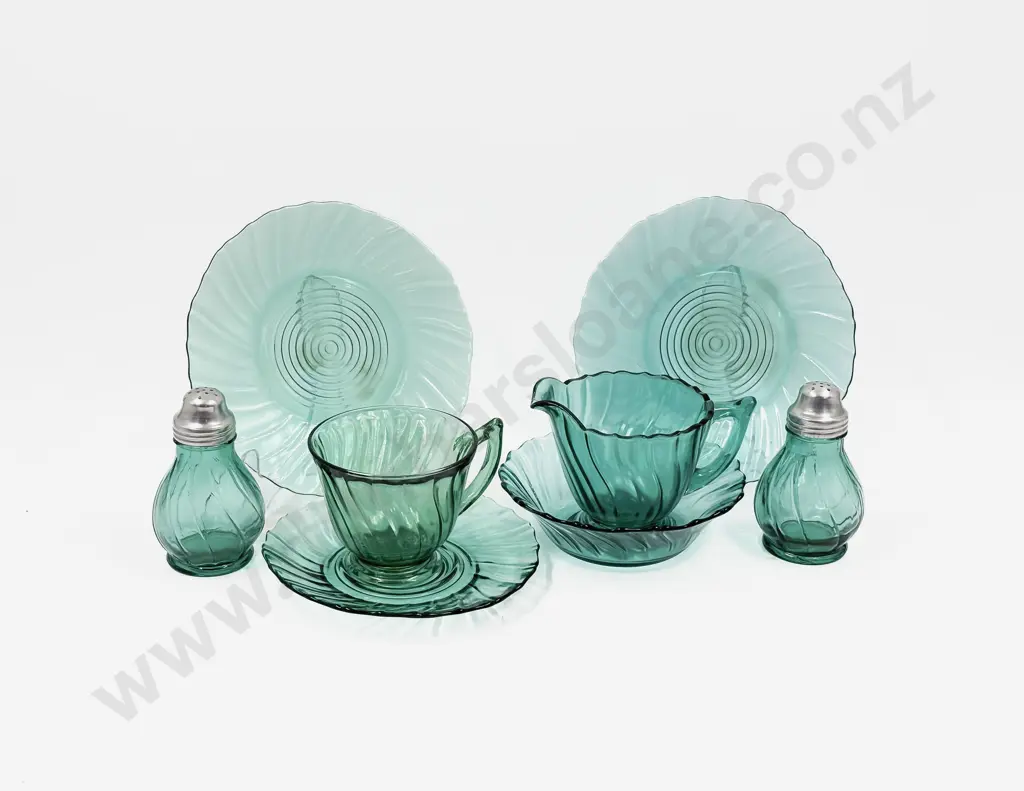 Qty of Assorted Blue Glass Tea Ware etc Image 1++