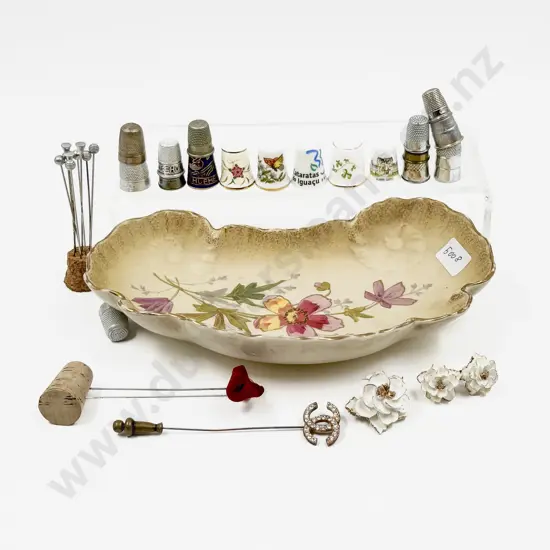 Qty of Assorted Thimbles & Hat Pins etc