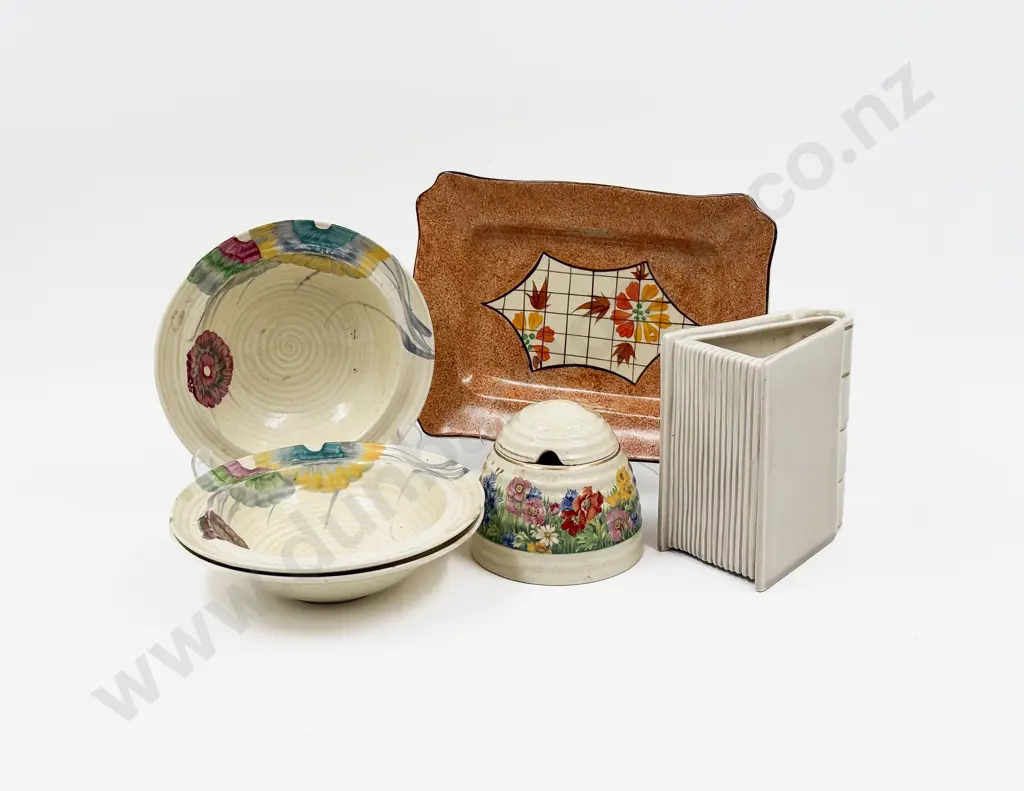 Small Quantity of Assorted Clarice Cliff Image 1++