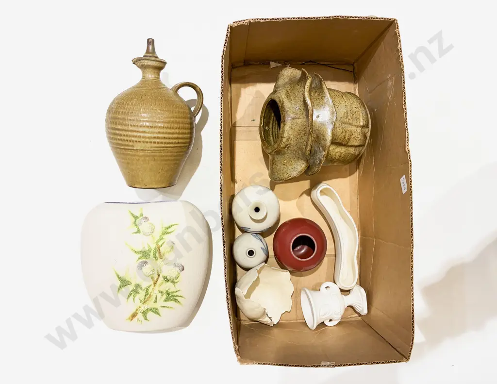 Box Qty of Assorted Pottery Image 1++