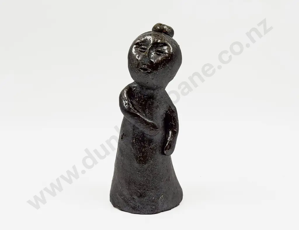Wailin Elliot Pottery Figure Image 1++