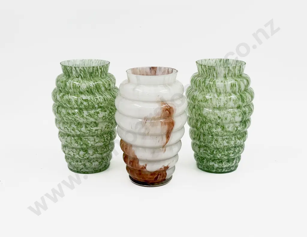 Three Ribbed Art Glass Vases Image 1++