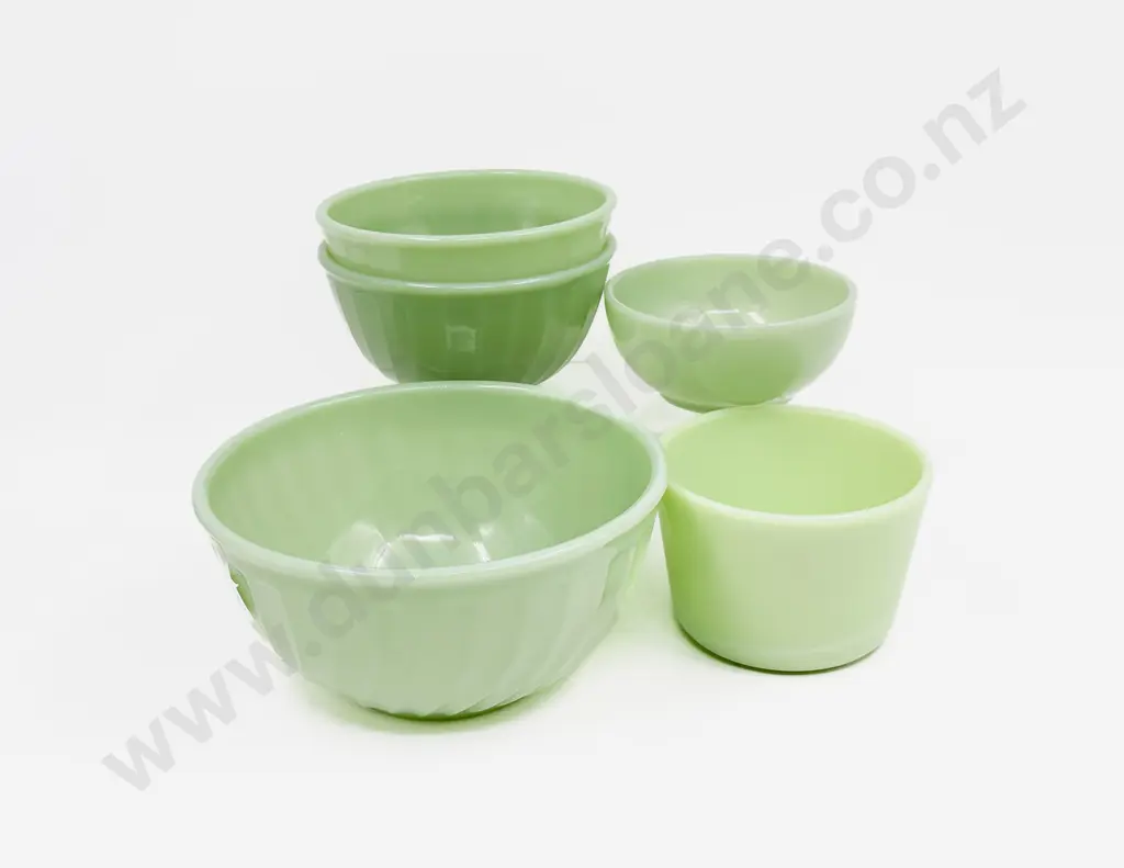Three Fire King USA Jadeite Mixing Bowls & Two Others Image 1++