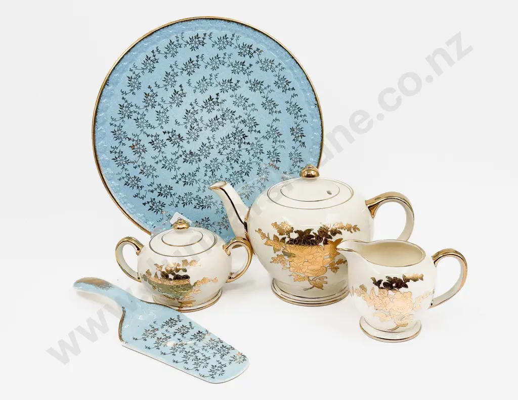 Small Quantity of Assorted China incl Cake Plate & Server Image 1++