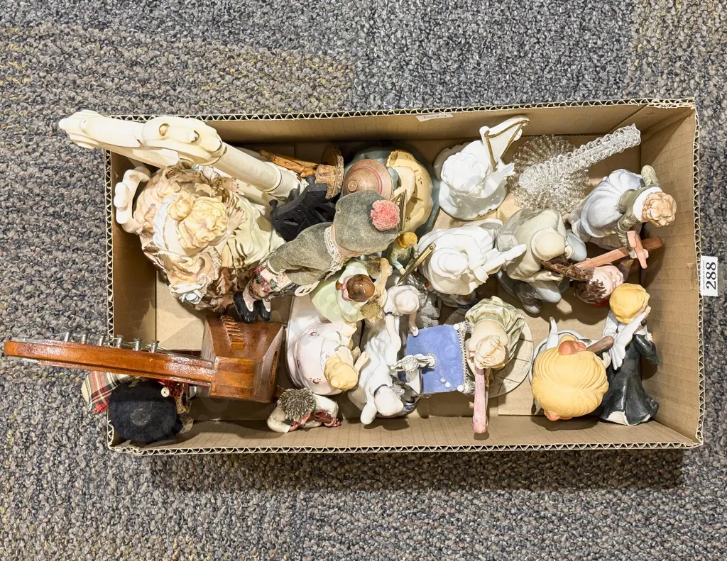 Box Quantity of Assorted China Figures etc Image 1++