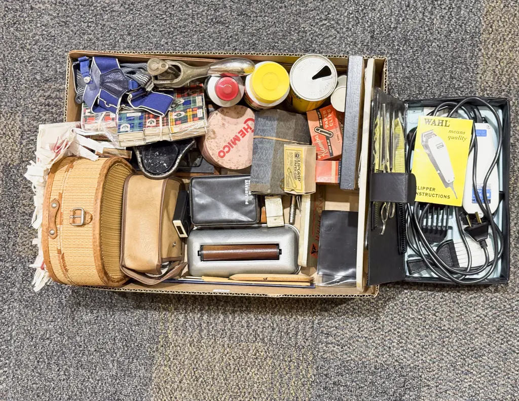 Box Qty of Assorted Vintage Office Supplies & Collectables Image 1++