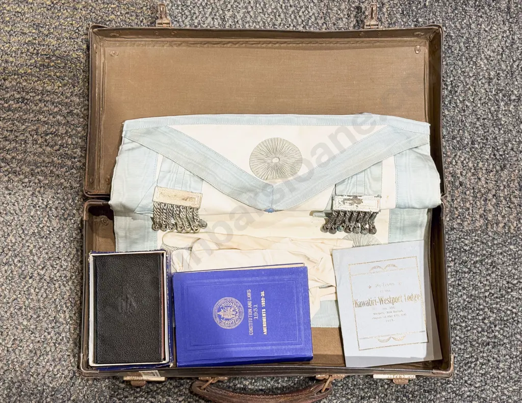 Vintage Case of Assorted Masonic Ephemera/Regalia Image 1++