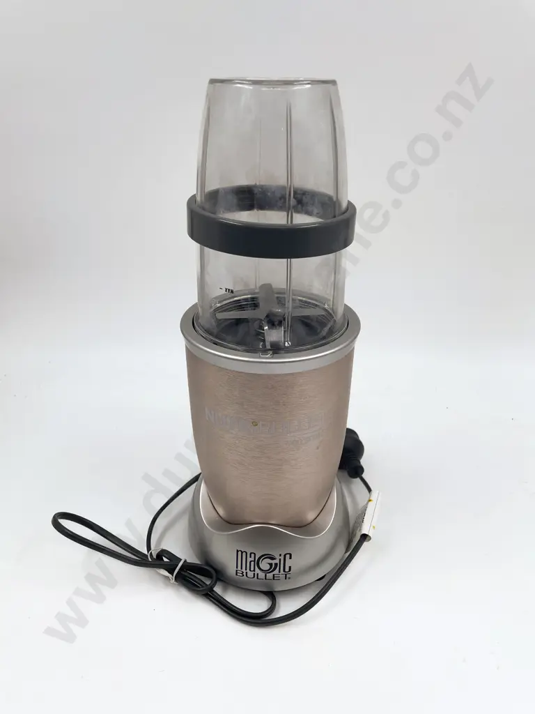 Nutri Bullet 900 Series Magic Bullet Image 1++