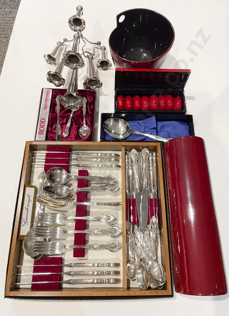 Qty of Assorted S/P & Cutlery together with Three Pces of Lacquer Ware Image 1++