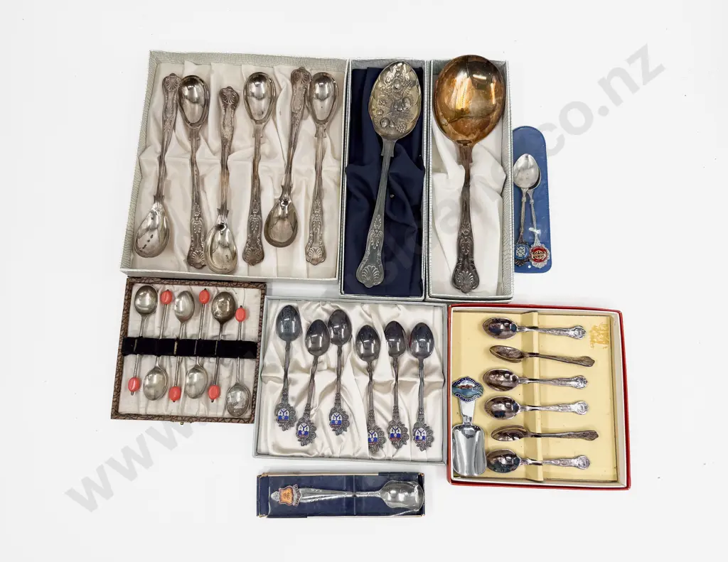 Qty of Assorted Boxed Cutlery incl Kings Pattern Image 1++