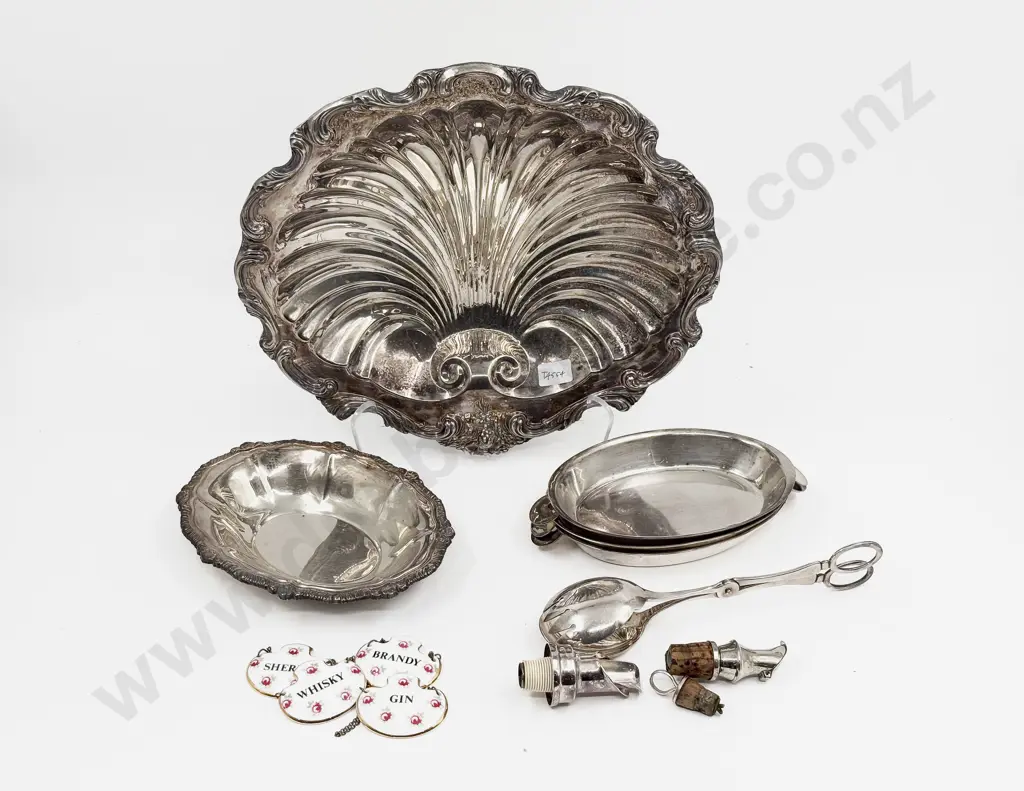 Qty of Assorted S/P together with Four Ceramic Decanter Labels etc Image 1++