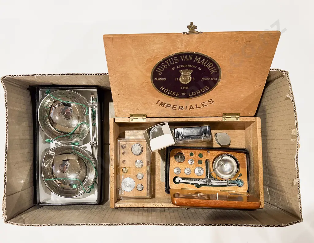 Small Boxed Balance Scales together with Box of Assorted Scale Weights & Postage Weights etc Image 1++