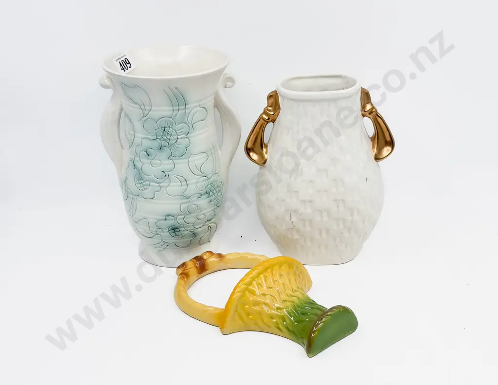 Shorter & Sons Vase together with Wall Pocket & Other Vase Image 1++