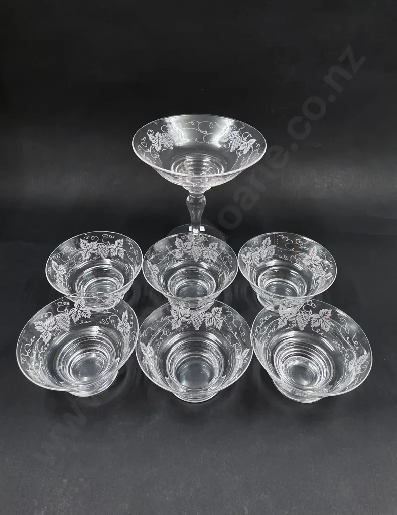 Seven Pces of Stuart Crystal Image 1++