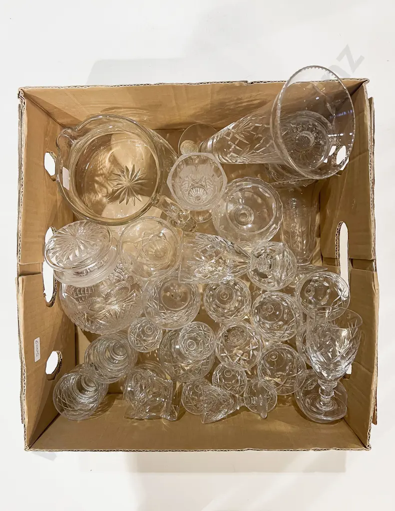 Box of Assorted Crystal & Glass Ware Image 1++