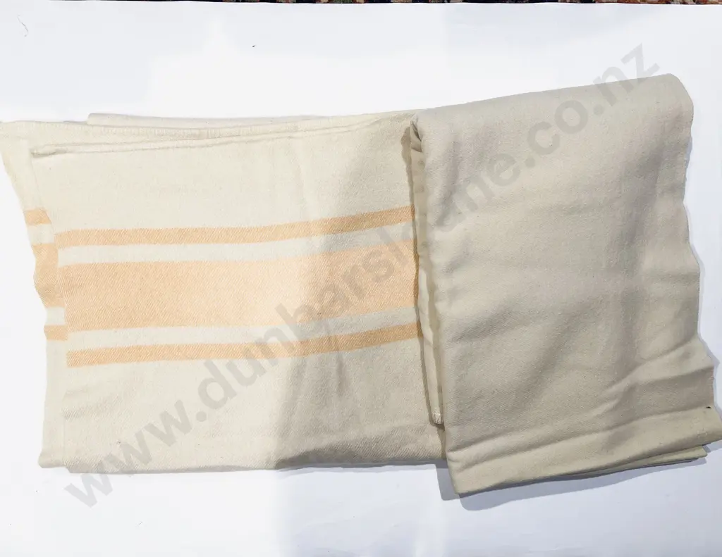 Pair of Woollen Blankets Image 1++