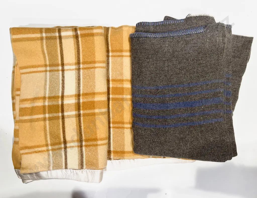 NZ Woollen Blanket & Other Image 1++