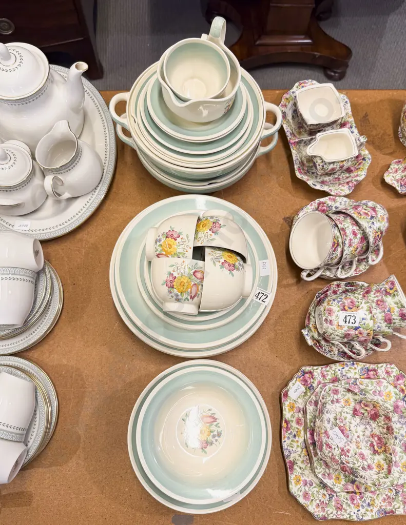 Susie Cooper Part Dinner Set Image 1++