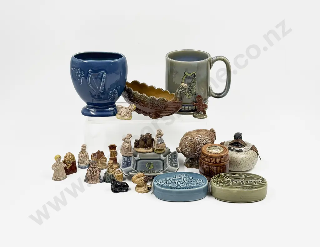 Box Qty of Assorted Wade Image 1++