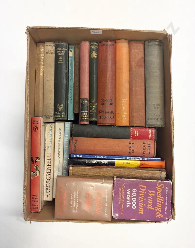 Box of Assorted Vintage Books Image 1++