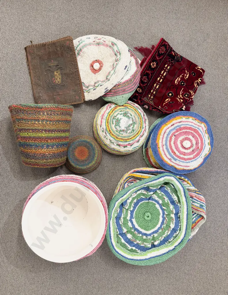 Qty of Assorted Woven Baskets etc Image 1++