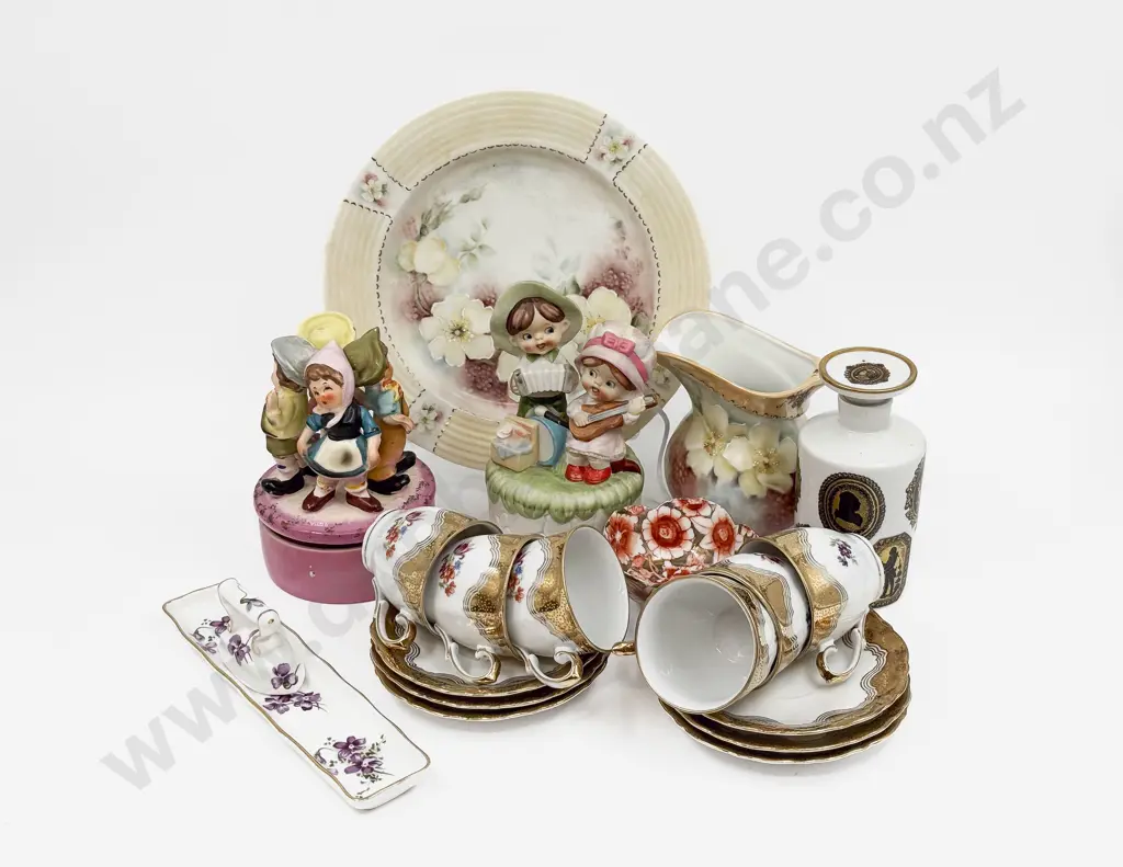 Small Quantity of Assorted Fancy China etc Image 1++