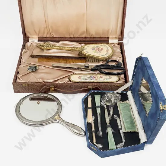 Box Quantity of Assorted Vanity Items