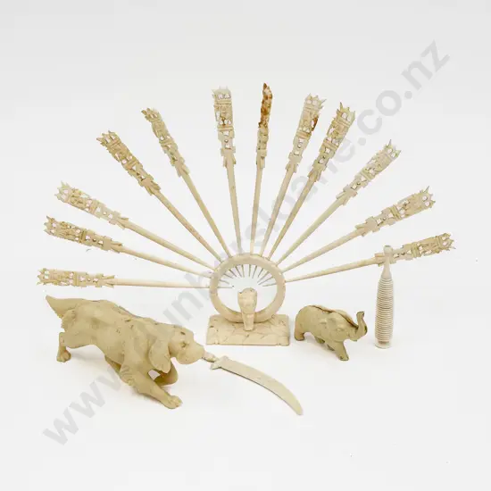 Qty of Assorted Ivory & Resin