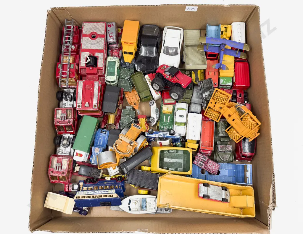 Box Qty of Assorted Model Vehicles Image 1++