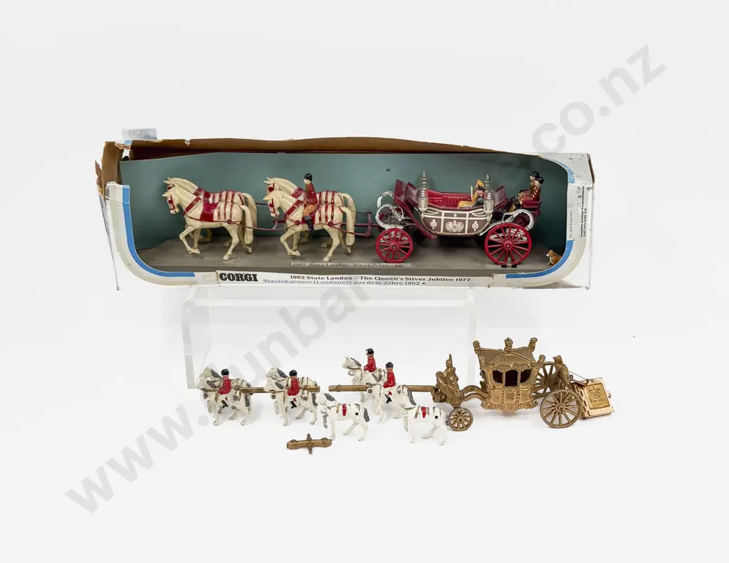 Two Vintage Royal Carriage Models Image 1++