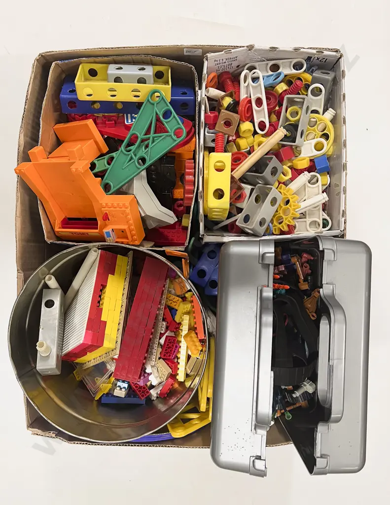 Qty of Assorted Construction Block Toys Image 1++