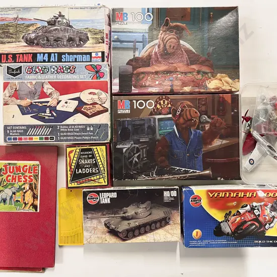Qty of Assorted Kitset Models with Puzzles & Games