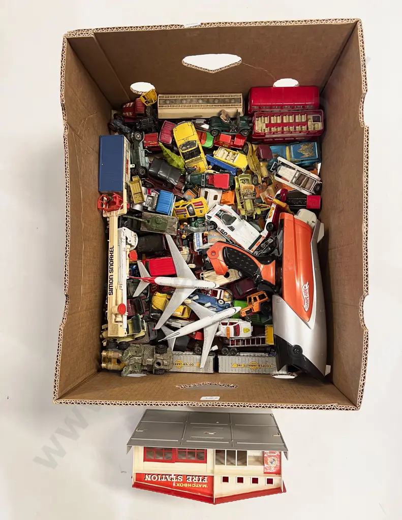 Box Qty of Assorted Model Vehicles Image 1++