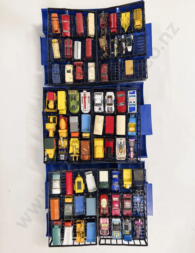 Three Matchbox Motor City Carry Cases with Assorted Vehicles Image 1++