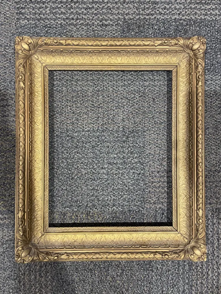 Empty Gilt Frame Image 1++