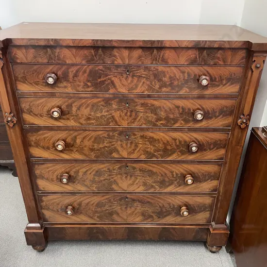 An Attractive Vict Mahogany Five Drawer Chest