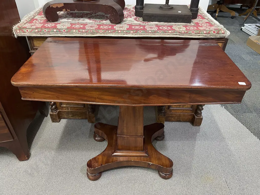 C19th Mahogany Side Table Image 1++