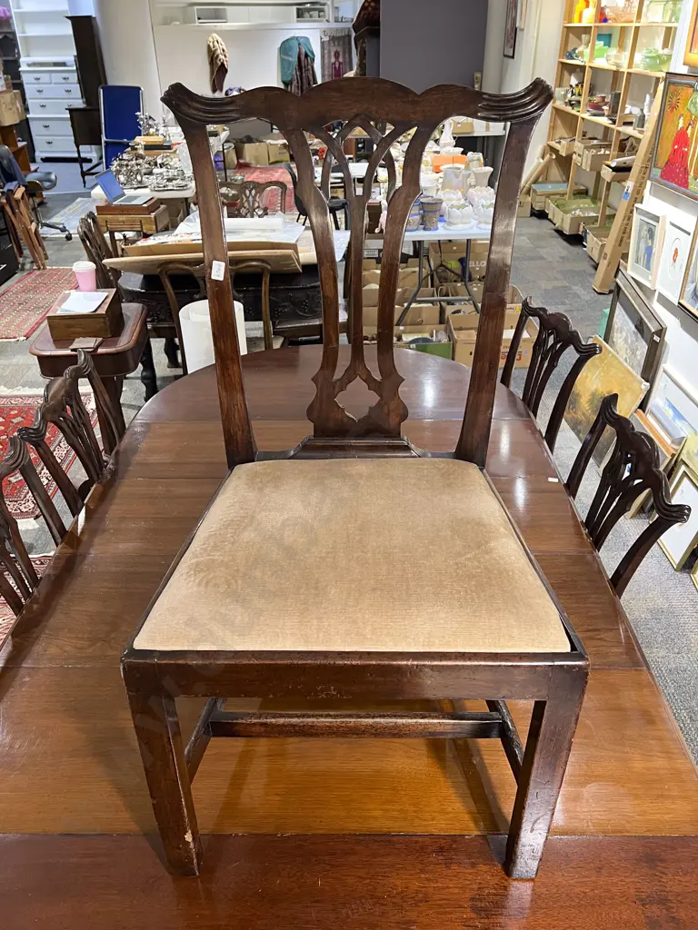 Mahogany Extn Dining Table & Six Chippendale Style Chairs Image 1++