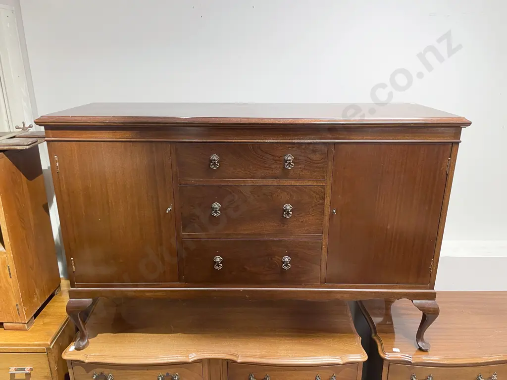 Mahogany Sideboard Image 1++